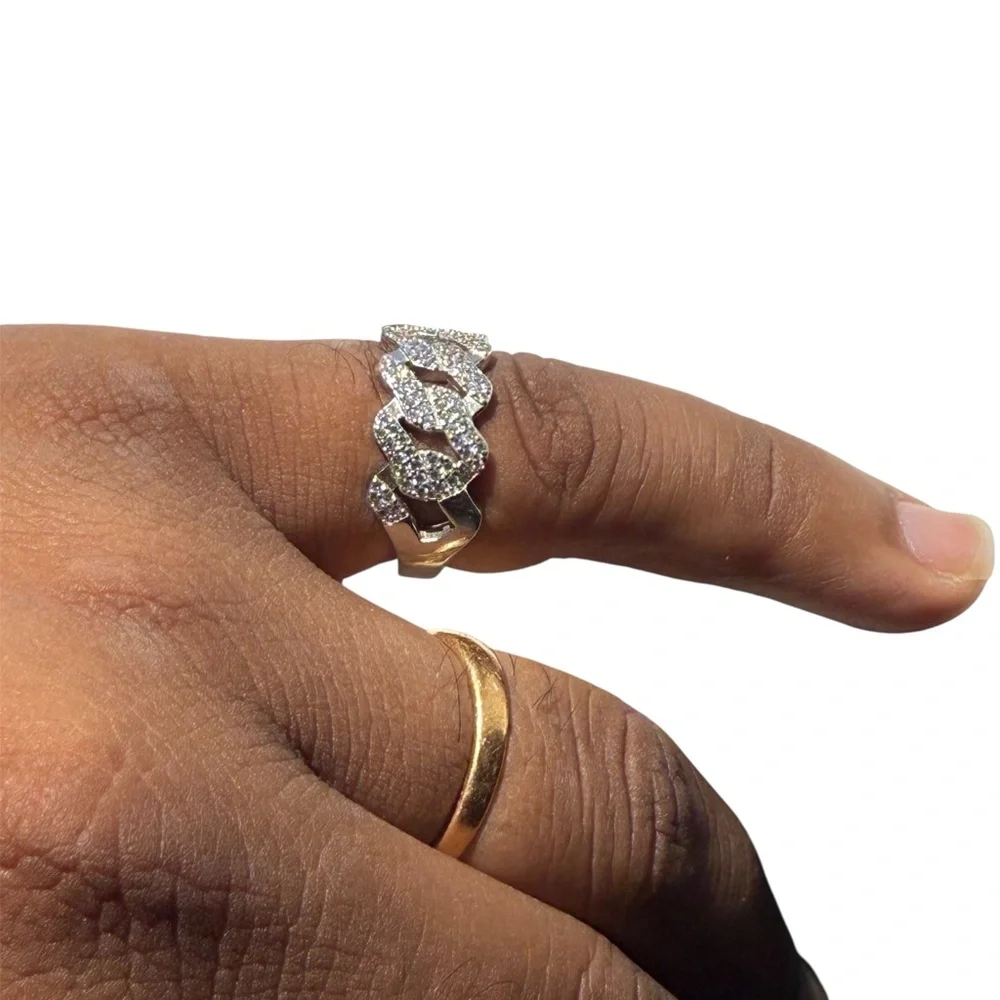 Elegant Silver Diamond Ring
